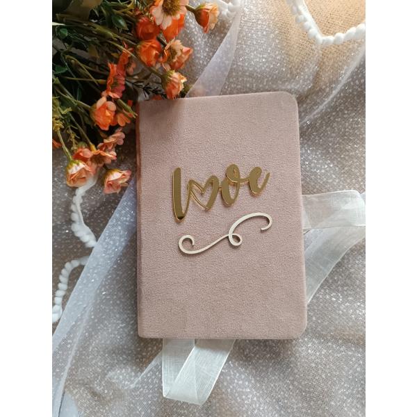 Надпис Love